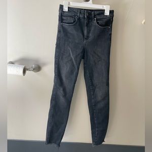 *AVAIL TIL 9/15* We the Free by Free People high waisted jeans, size 28